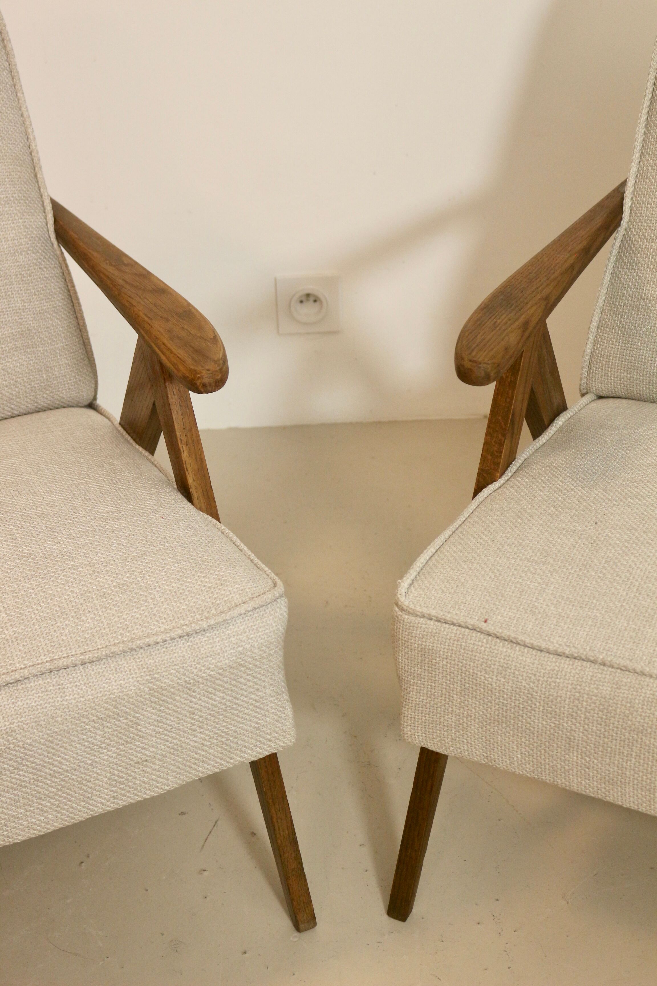 Pair of vintage armchairs design year 60 in oak