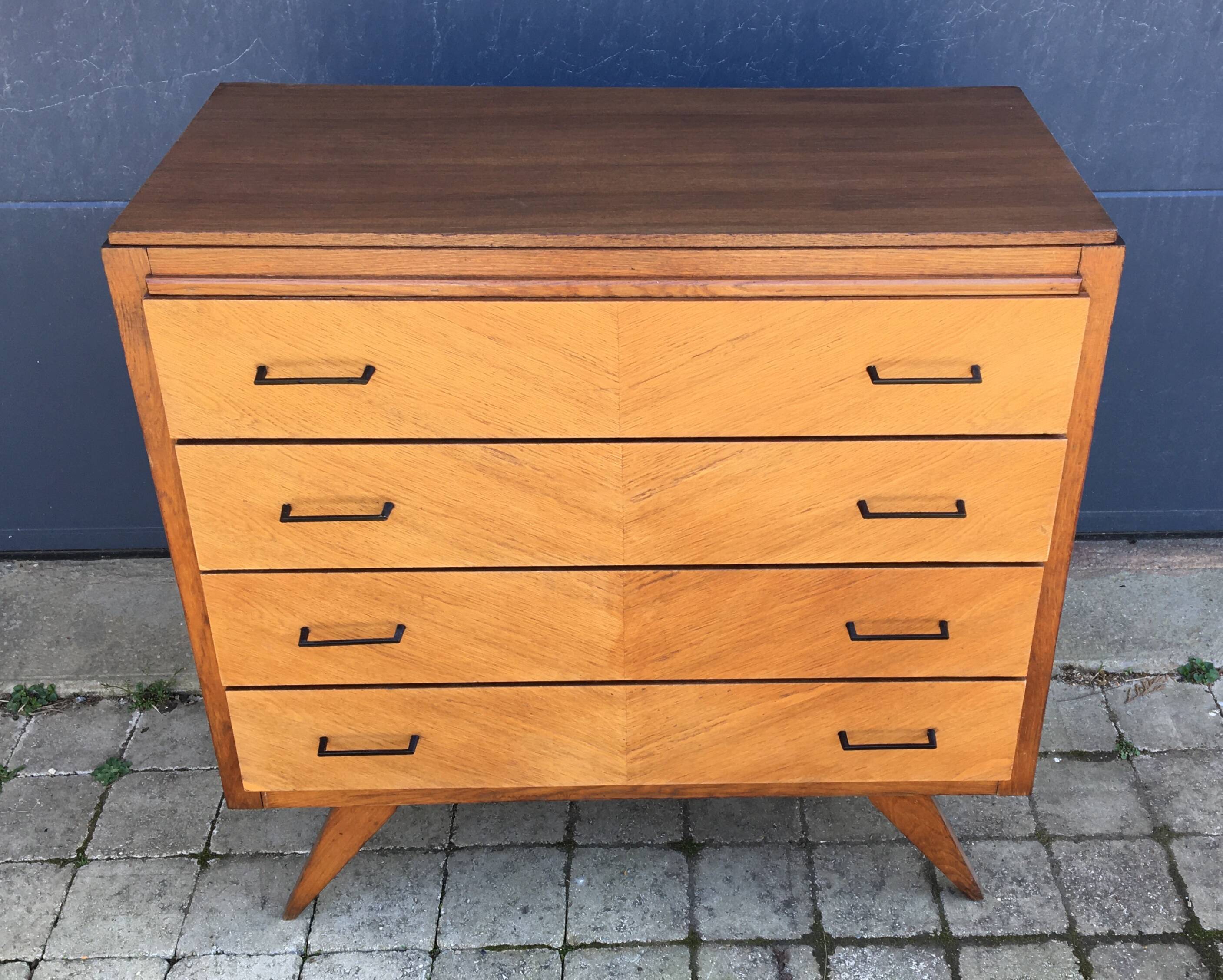 Commode vintage