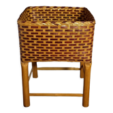 Plant holder wicker basket on foot