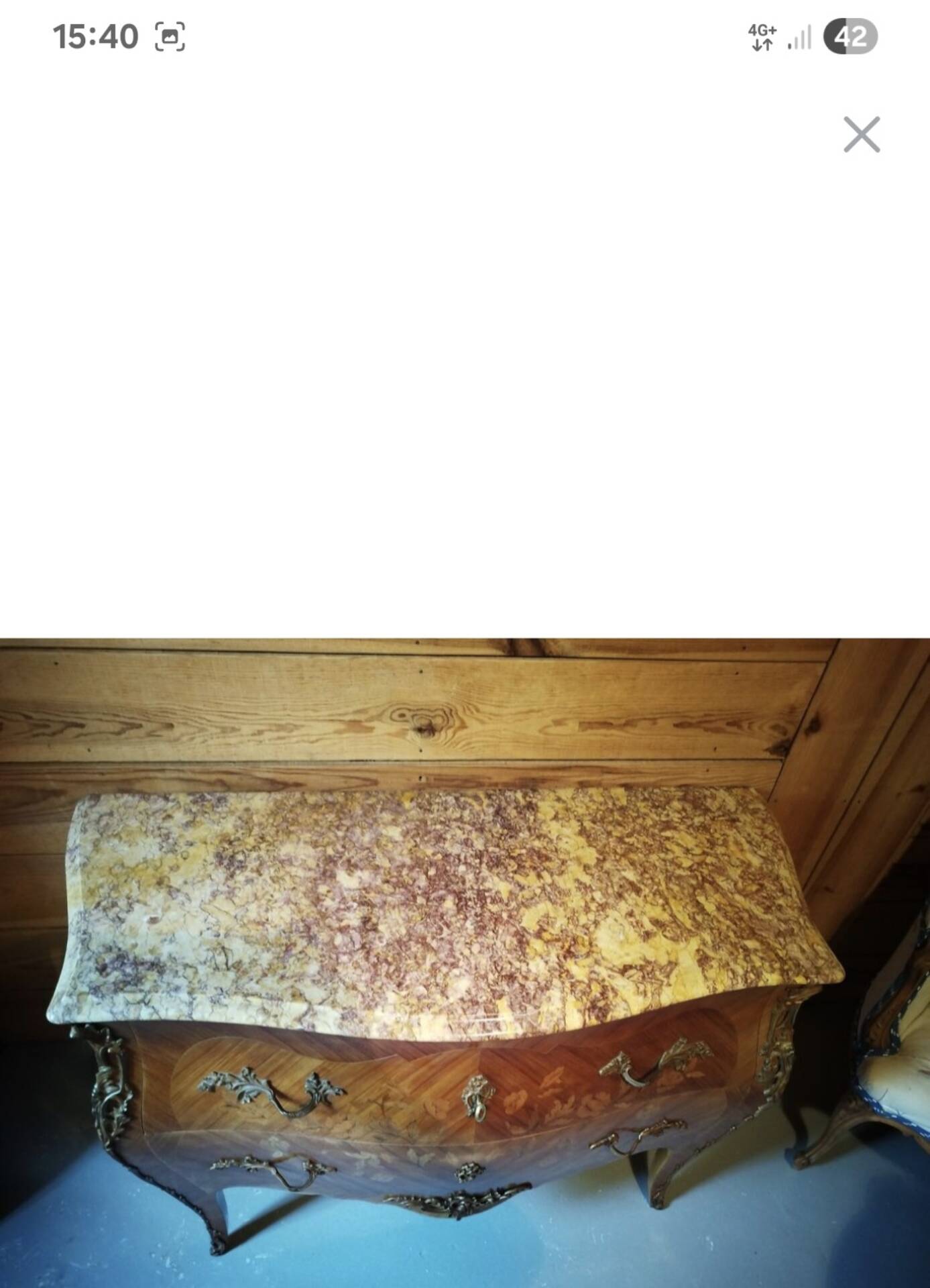 Curved chest of drawers