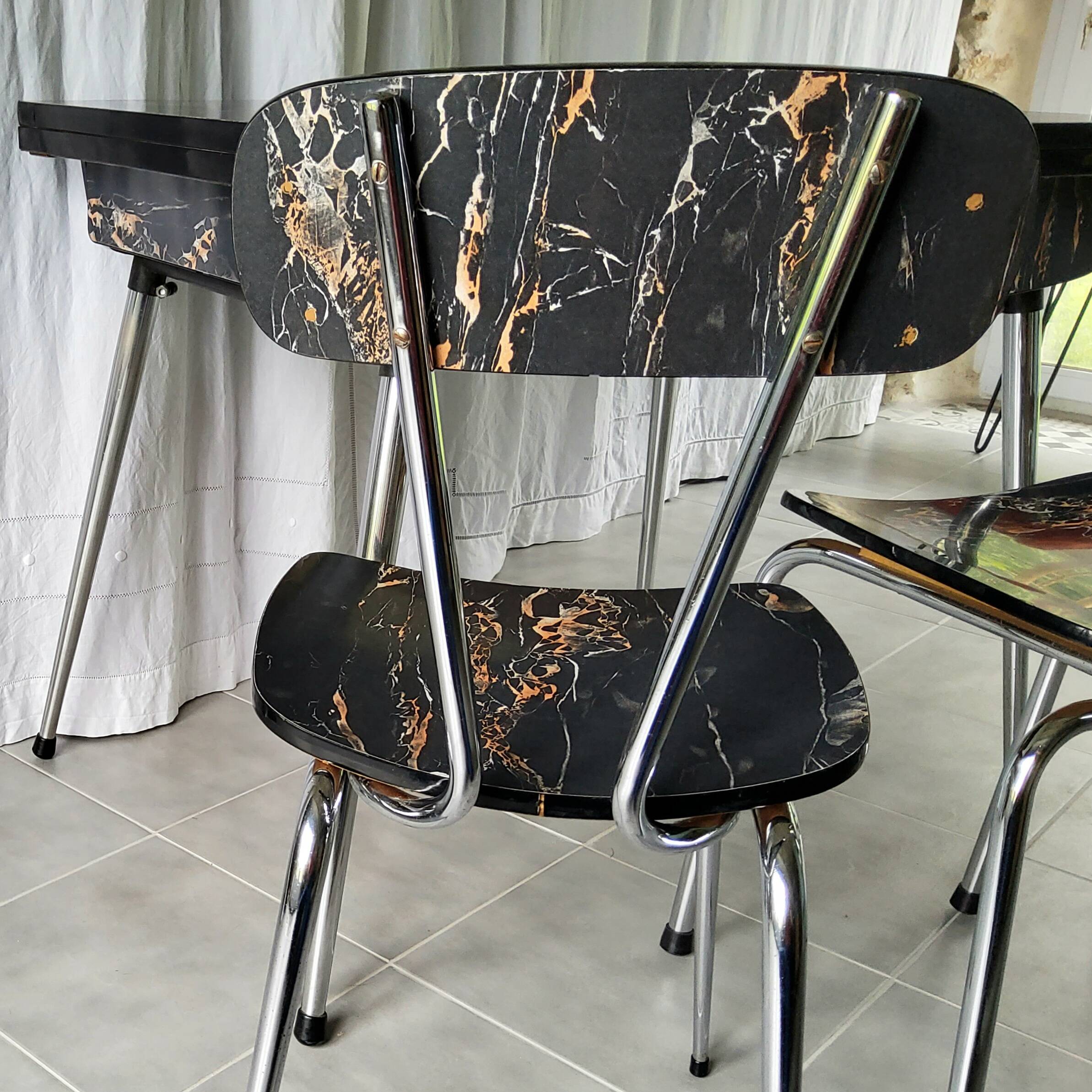 Ensemble en formica marbré