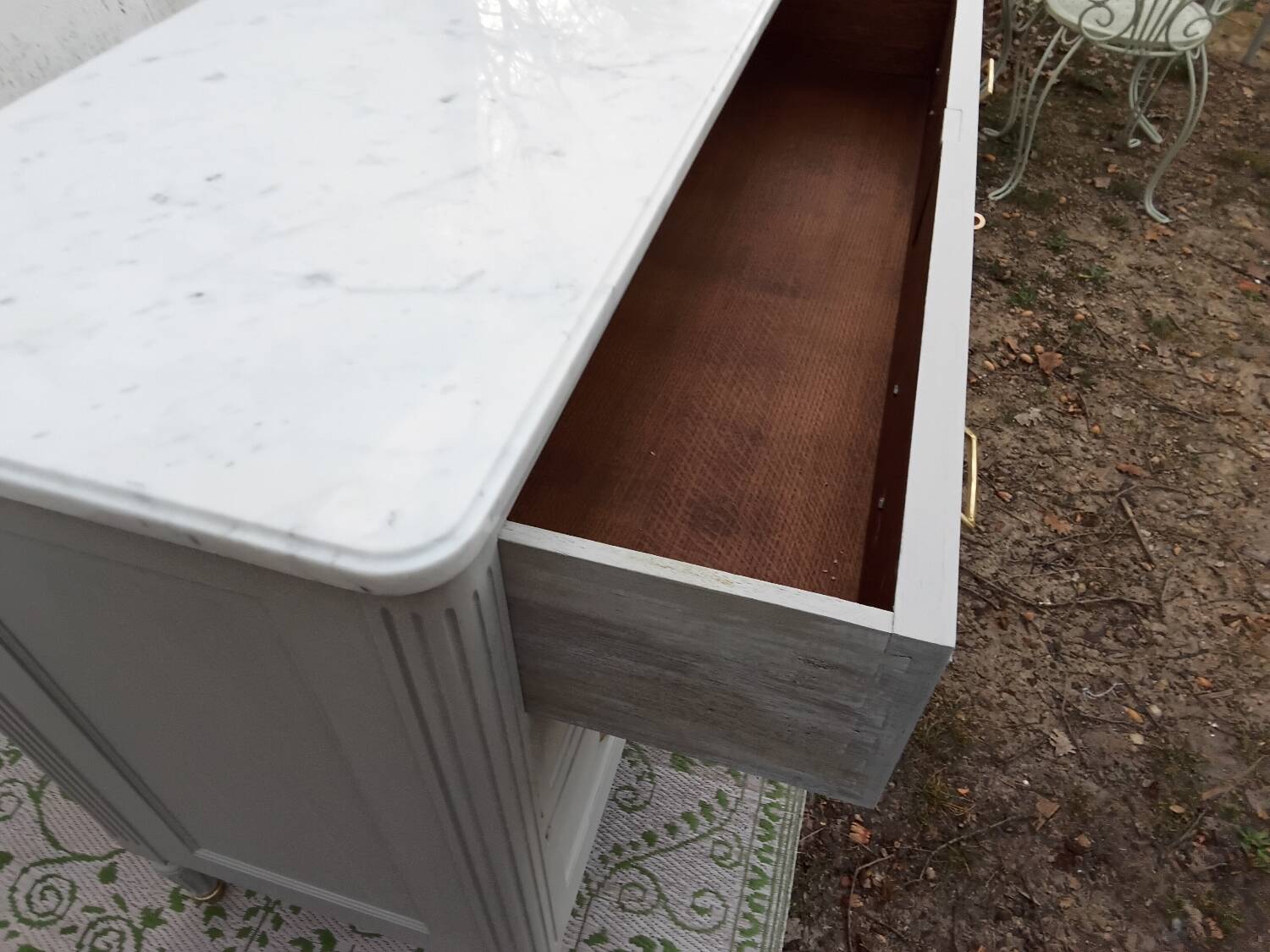L.XVI style chest of drawers