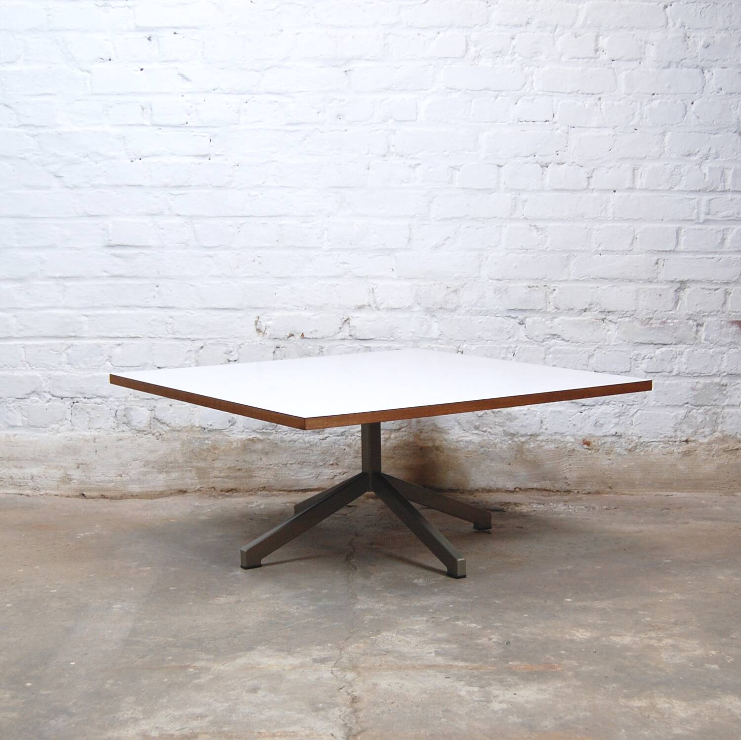 Table basse  "TM50" par Cornelis Zitman pour Pastoe 1964