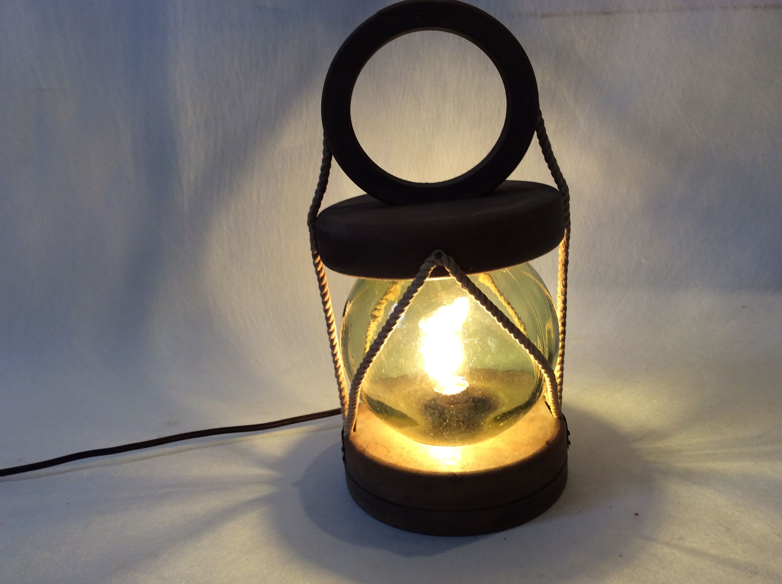 Marine-style lamp