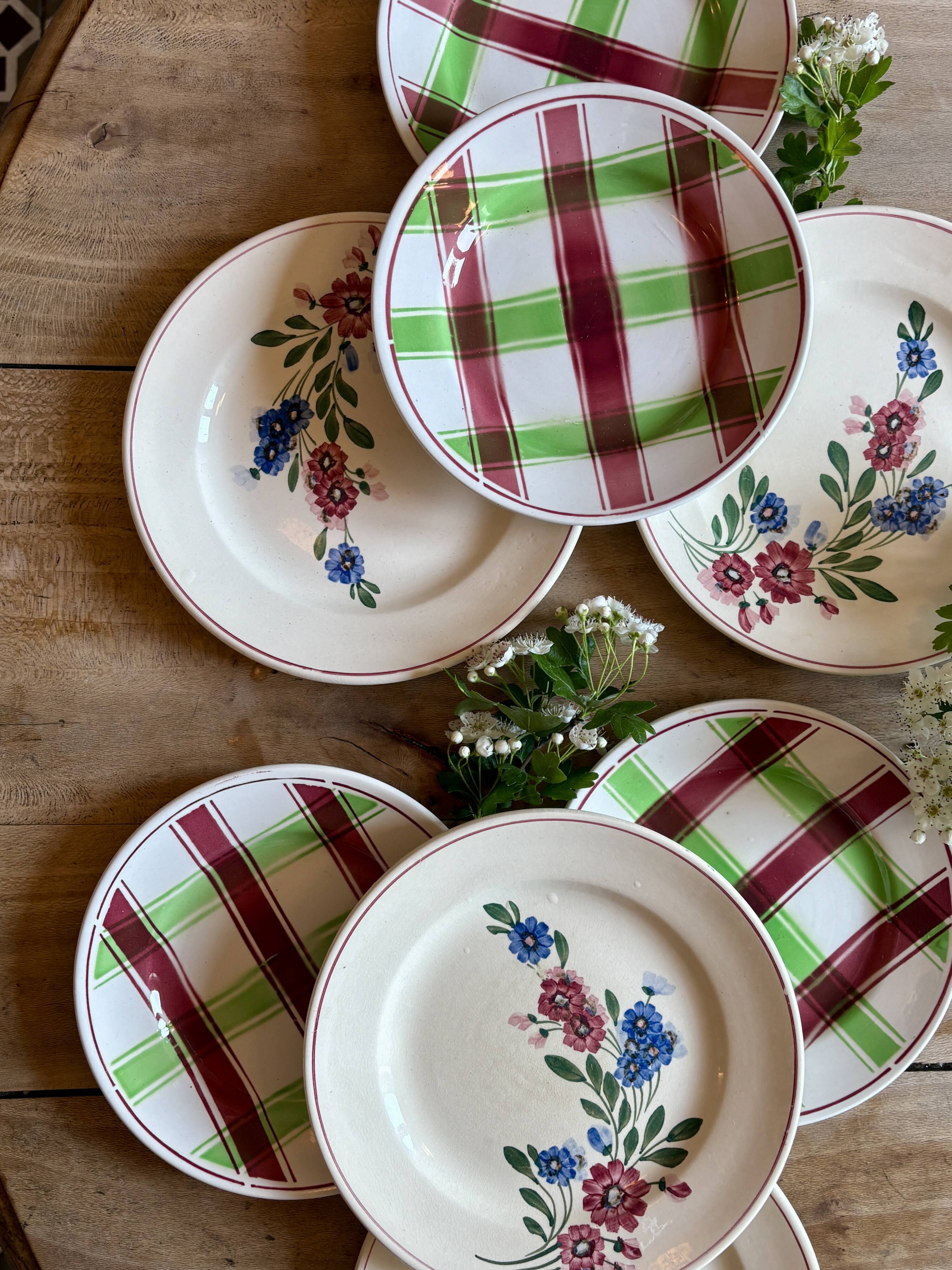 Set of 8 mismatched vintage dessert plates, Sousse and Aigueperse from