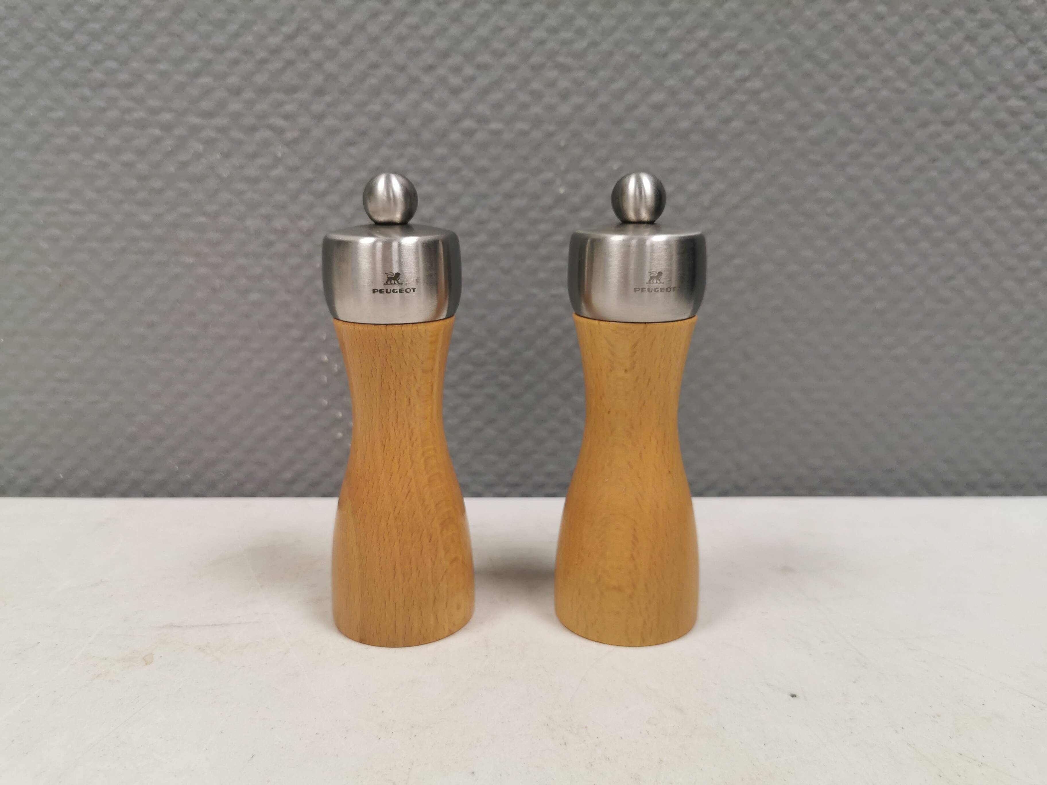 Salt and pepper set with Peugeot grinder.