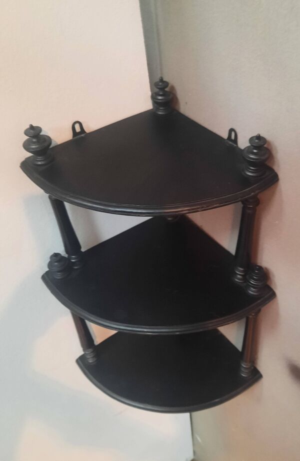 Etagere de coin noircie Napoléon III