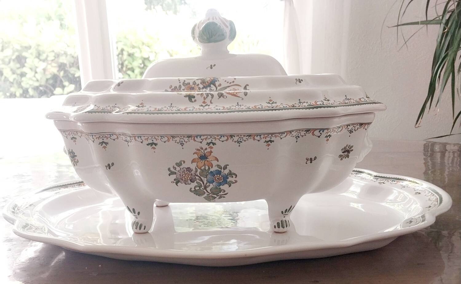 Tureen and platter signed Bondil in Moustiers, Provençal art earthenware