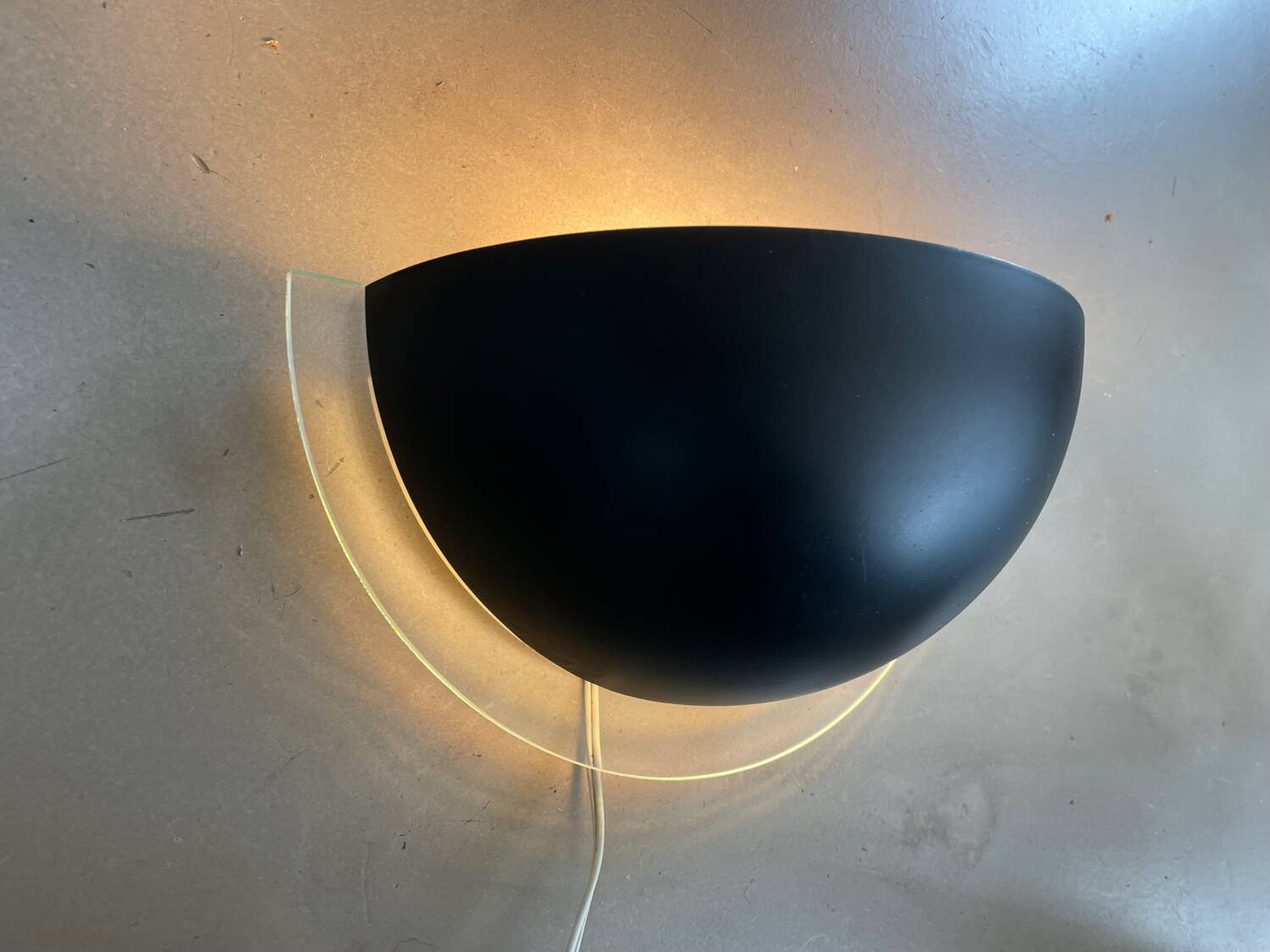80s wall light