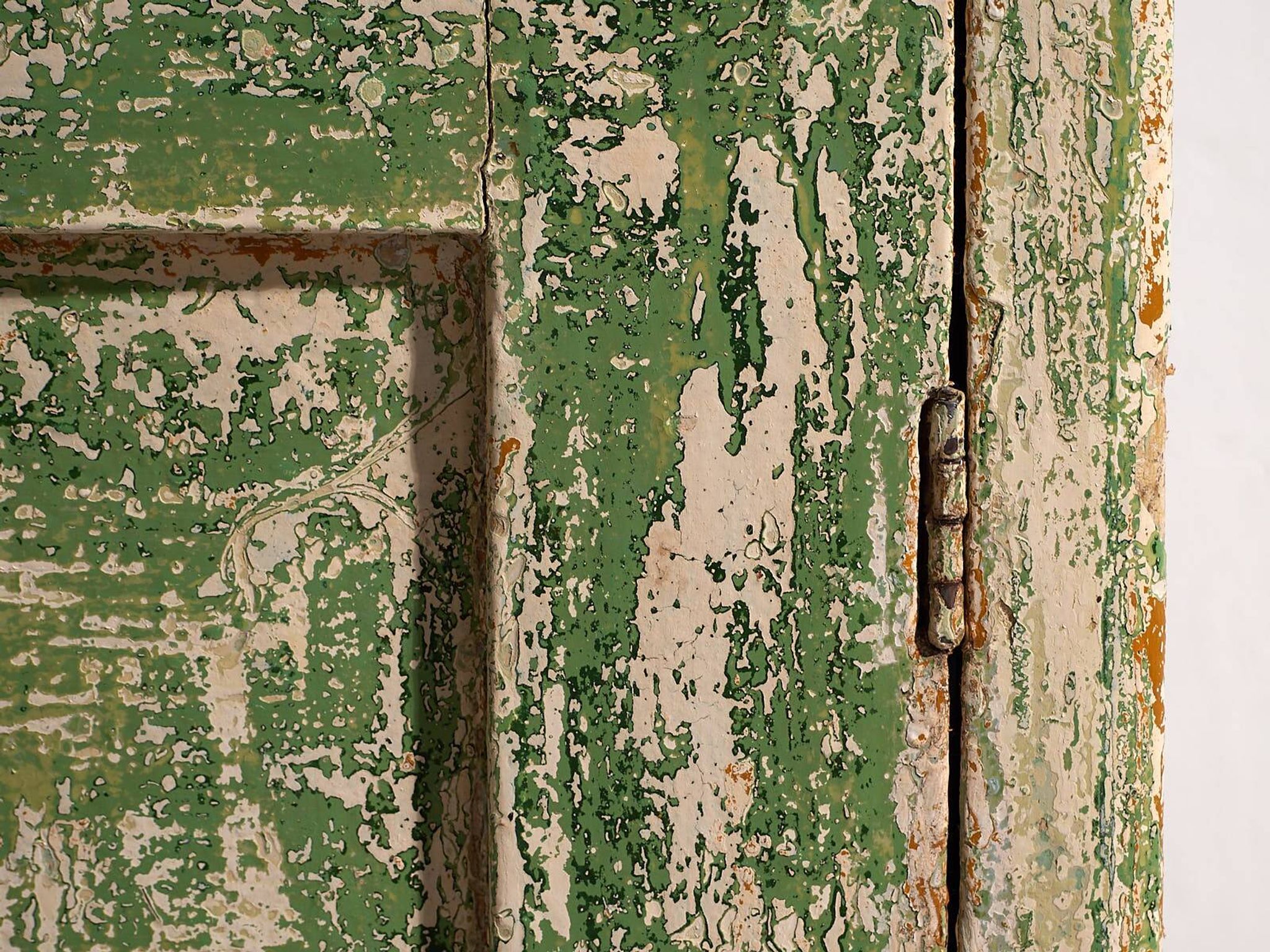 Old bedroom chest of drawers with green tones (c.1920) #8