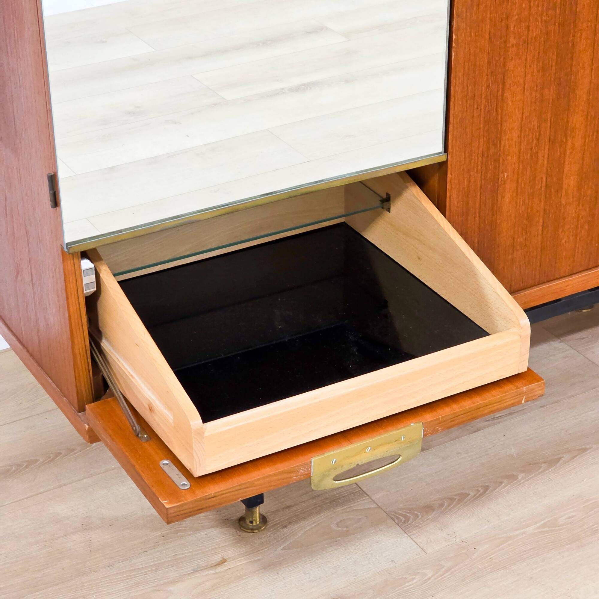Dressing wardrobe Joseph-André Motte — French design from the 1950s