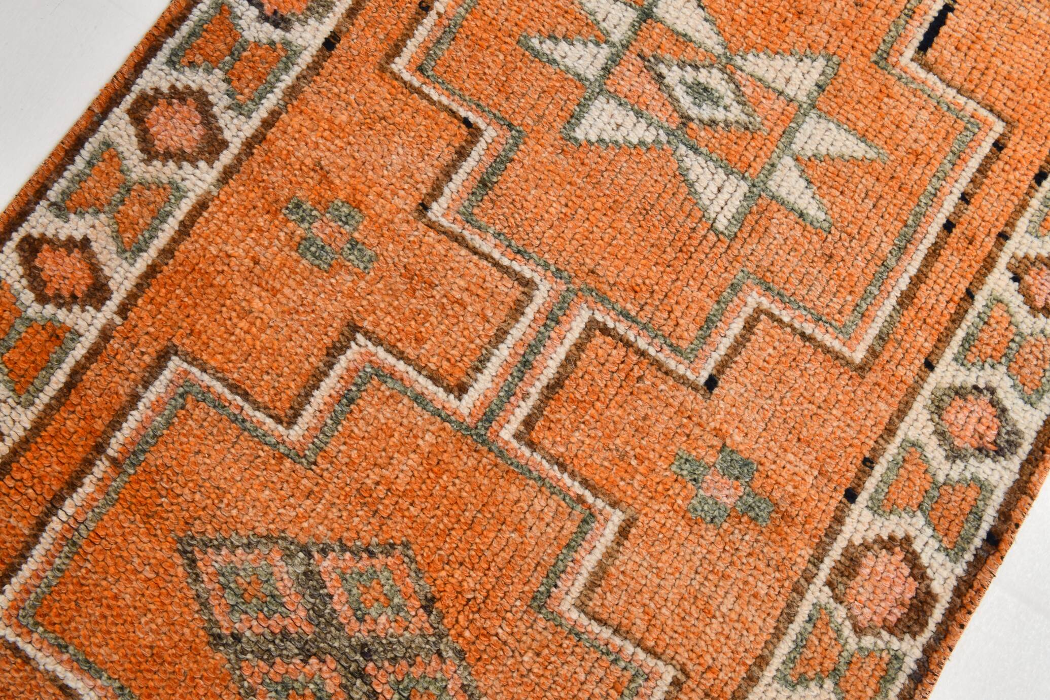 Soft Peach Vintage Boho Chic Floor Runner Rug, 85x331 Cm