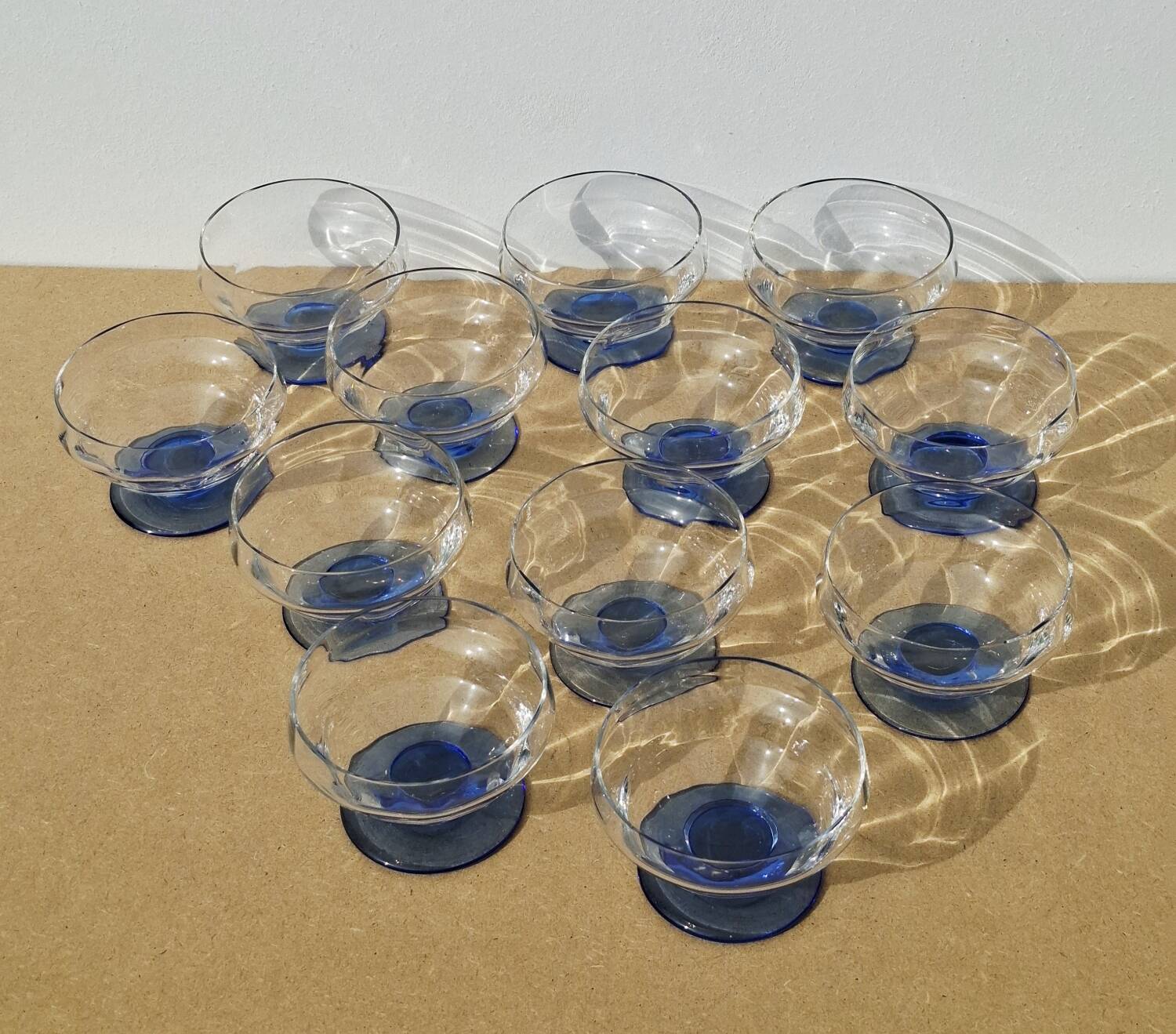 12 champagne coupes 1930