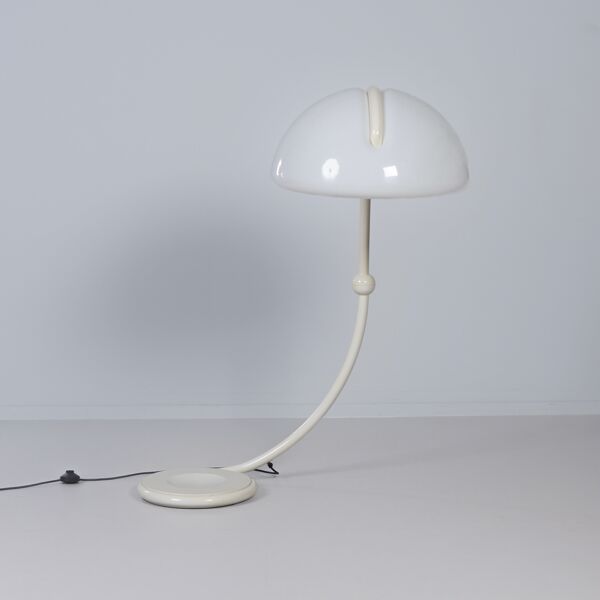 Serpente floor lamp by Elio Martinelli for Martinelli Luce, 1970s in white.