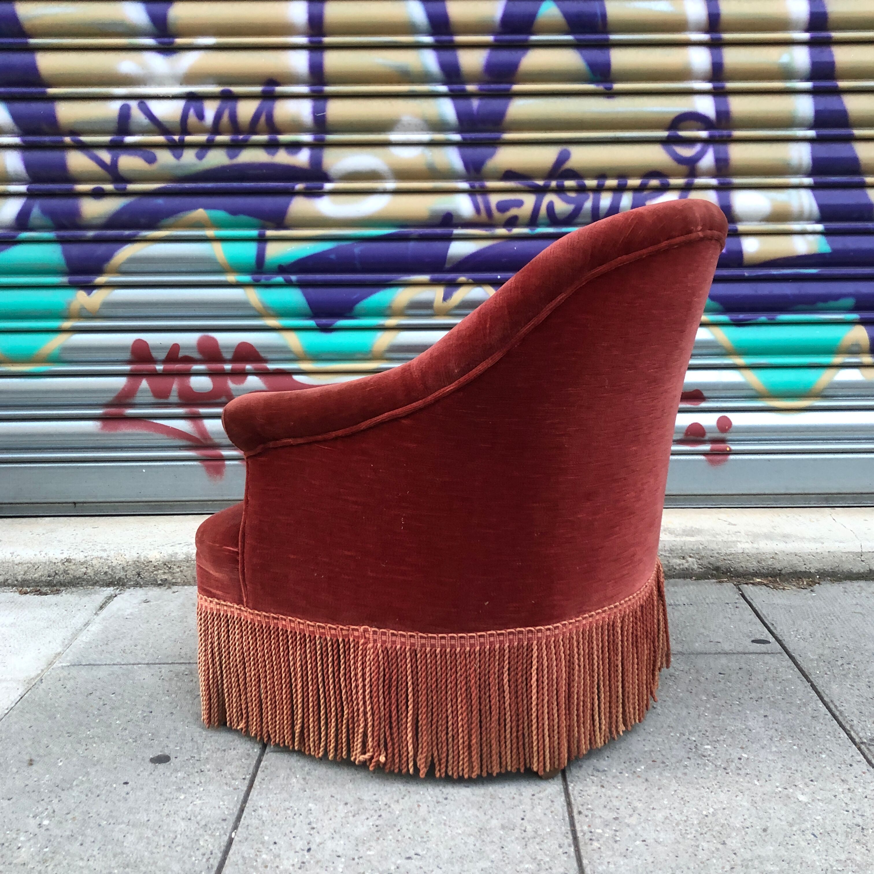 Toad armchair
