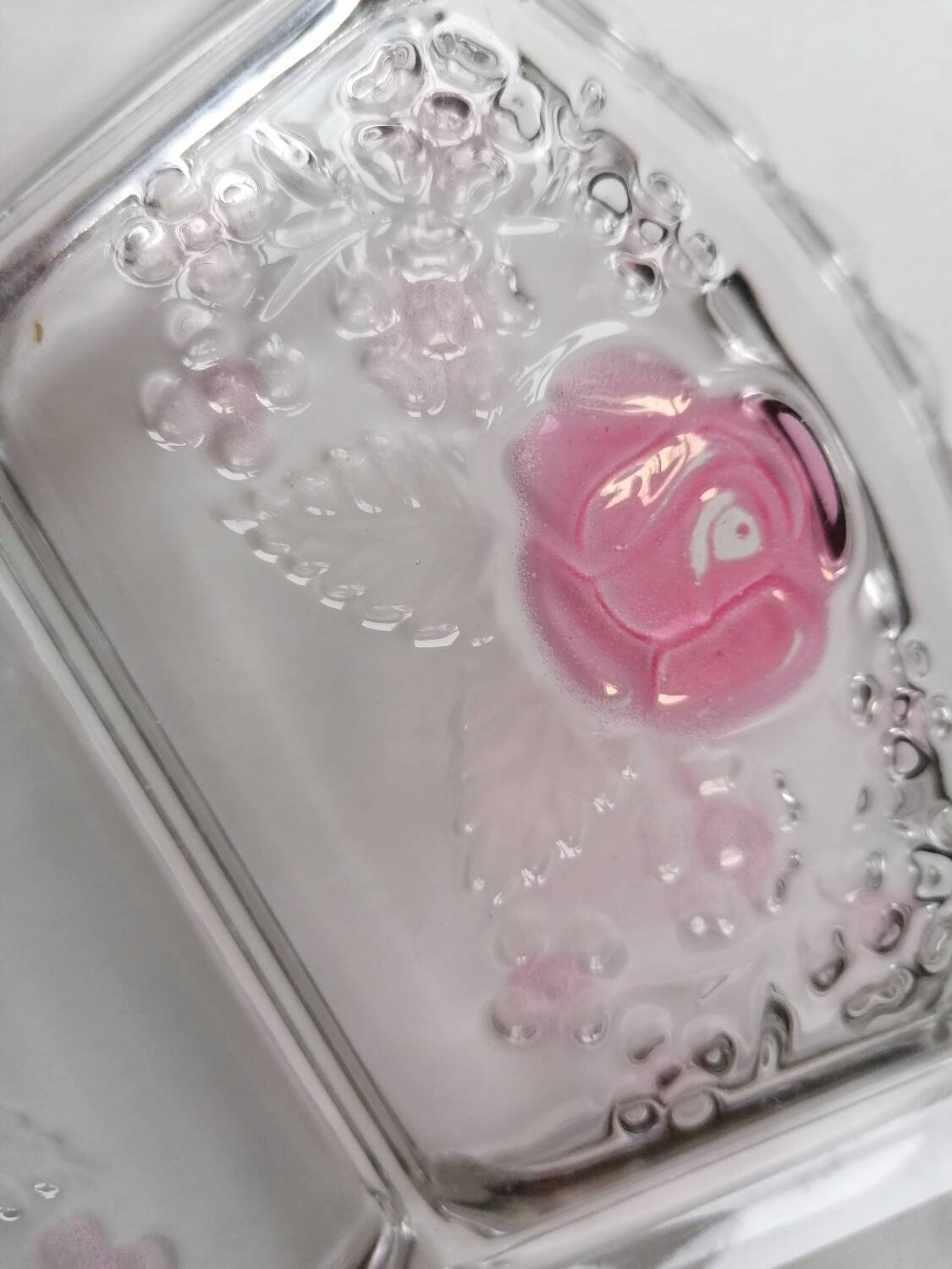Appetizer dish with crystal compartments