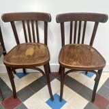 Ensemble de 4 chaises de bistrot .