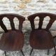 Chaises de bistrot dépareillées