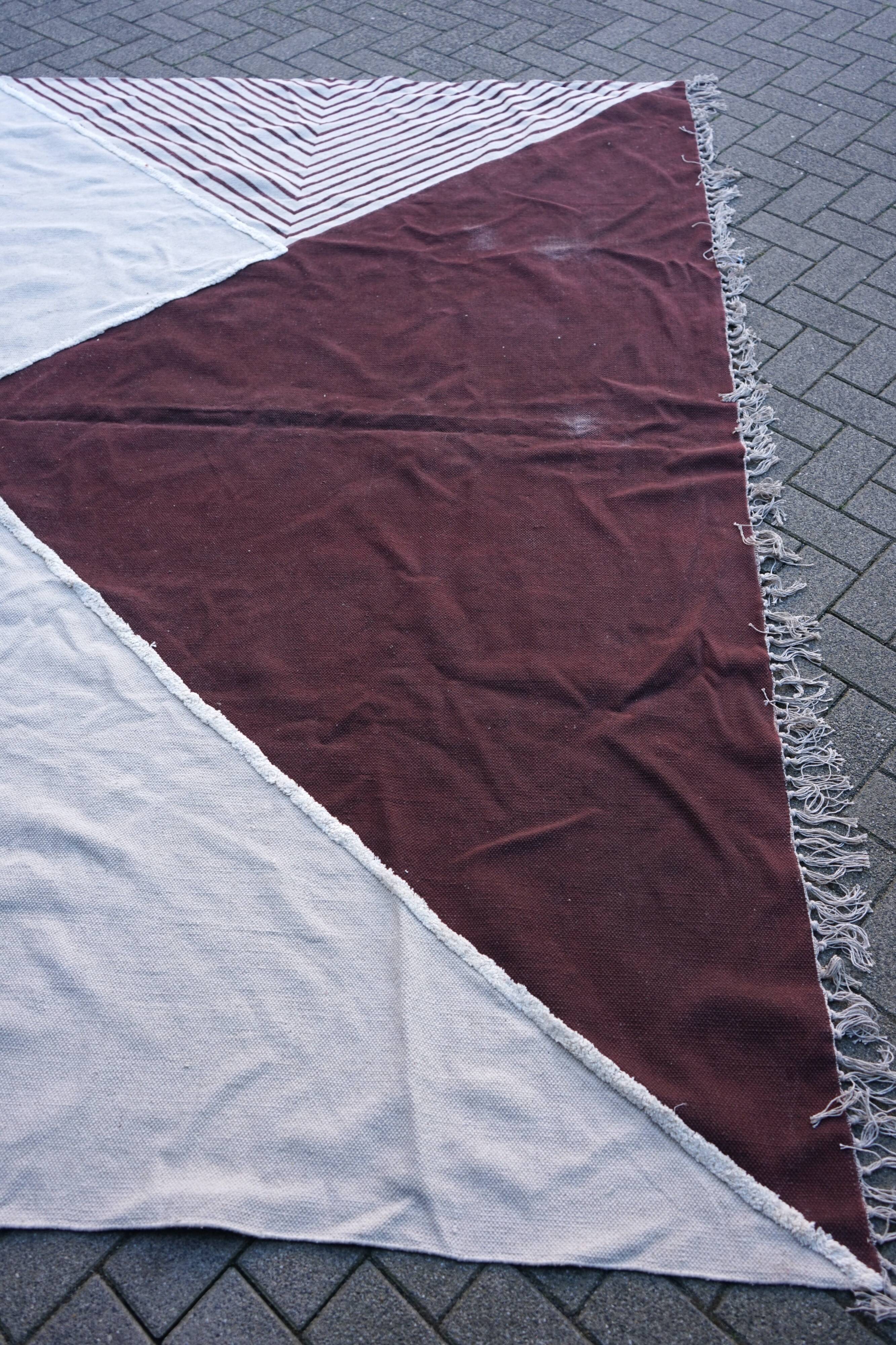 Grand sofa throw Kelim with geometric pattern, 1970s