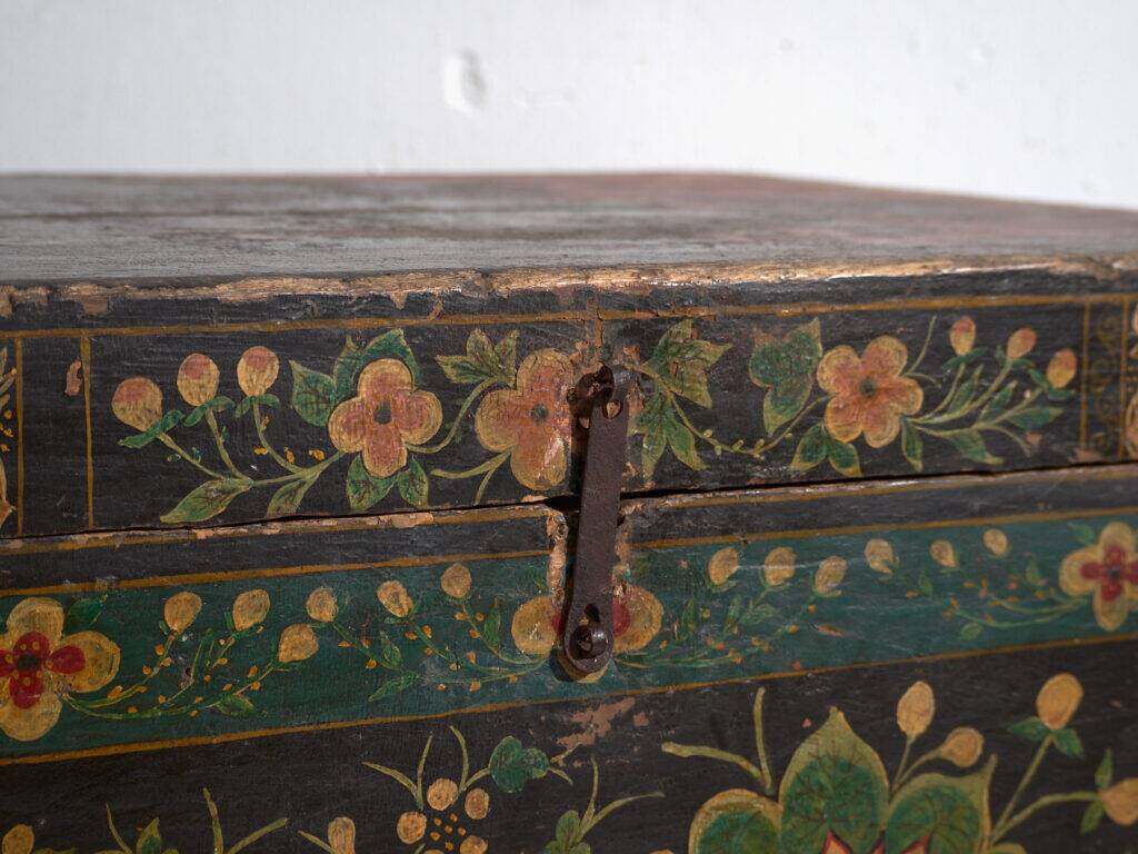 Antique Chinese chest painted in pine wood – China, circa 1900