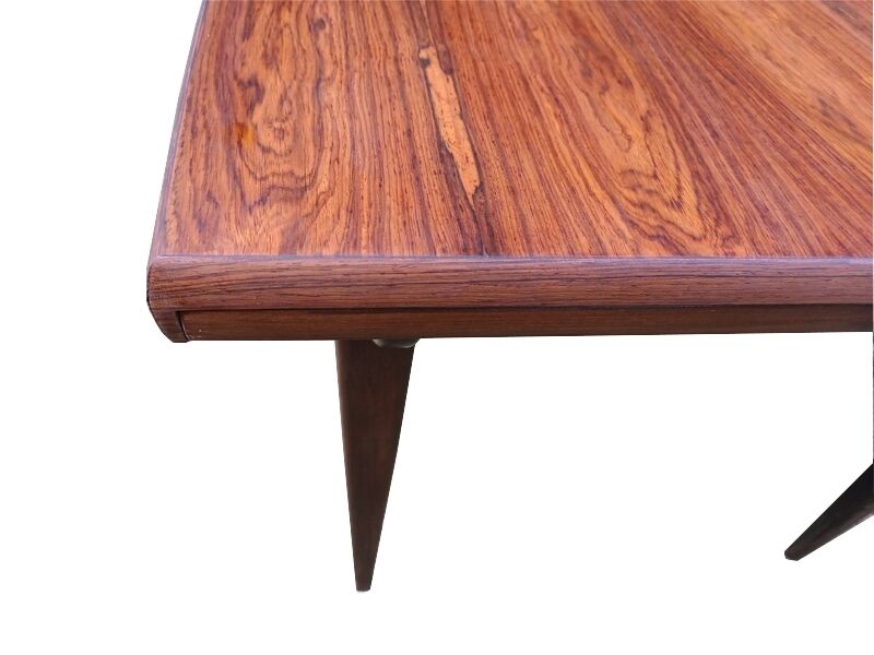 Vintage Scandinavian dining table from the 1960s, extendable, made of rosewood.