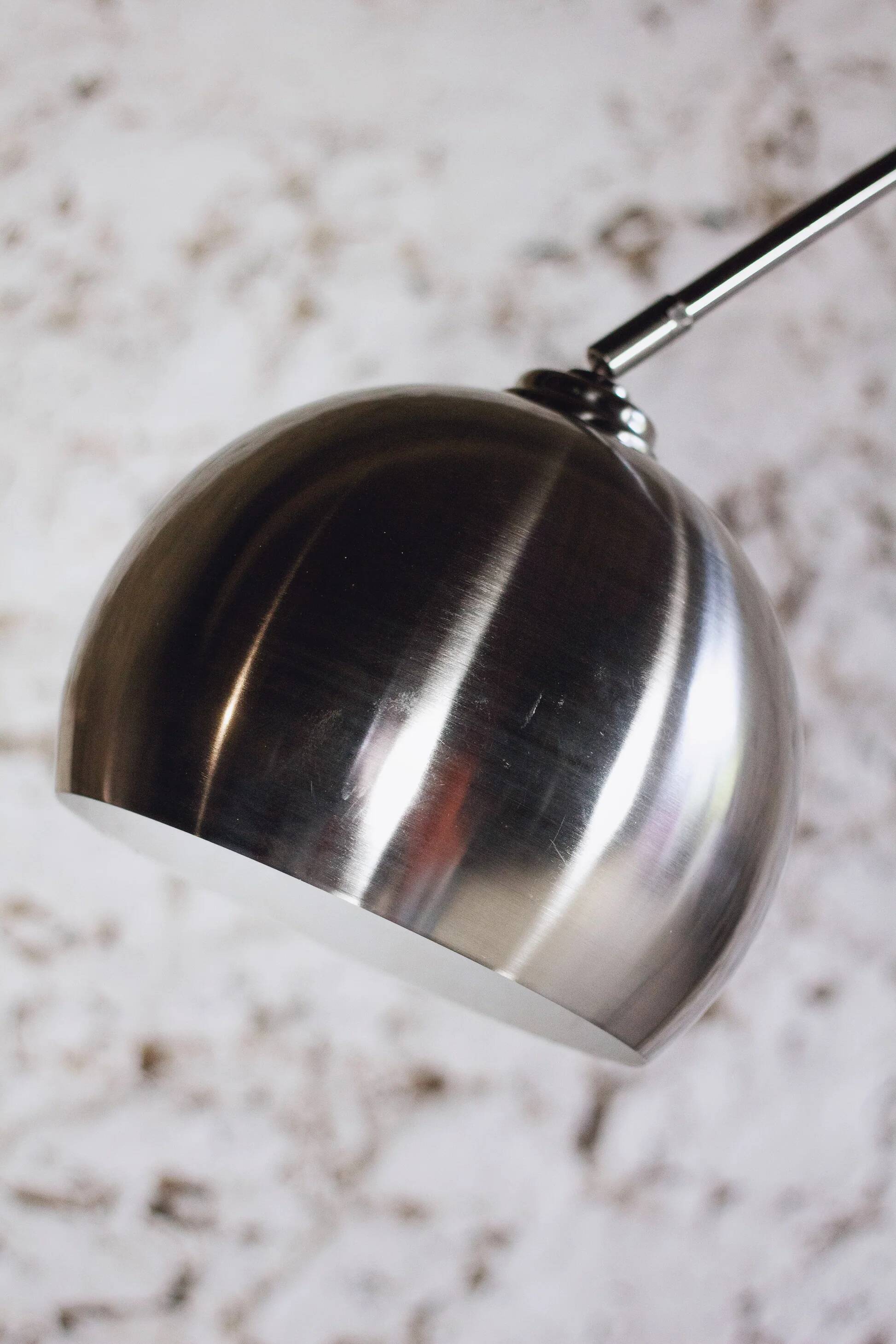 Arc floor lamp in chrome and marble, 1970