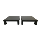 Paire de tables basses en bois laqué noir, circa 1970.