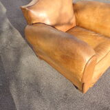Moutache leather club chair