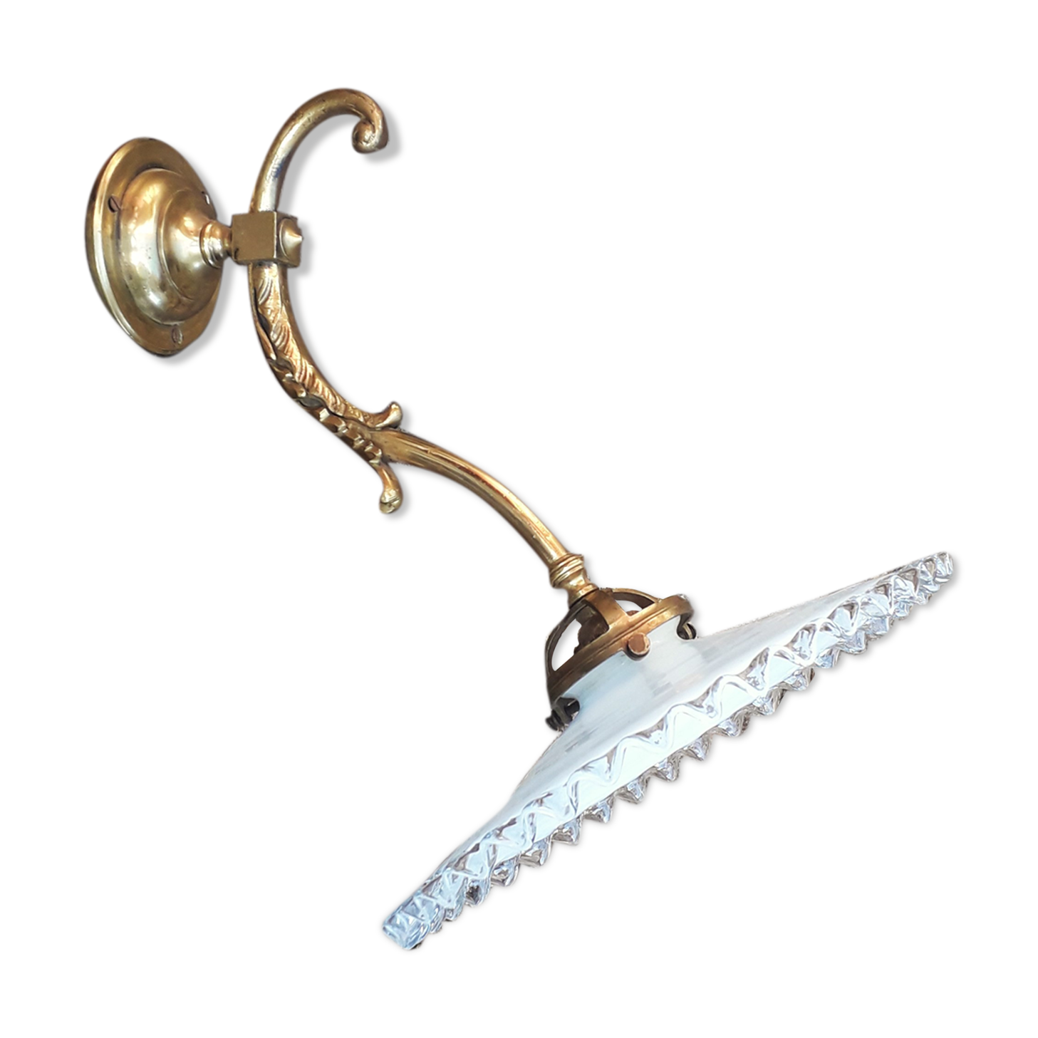 Wall lamp gooseneck bronze and serrated opaline.