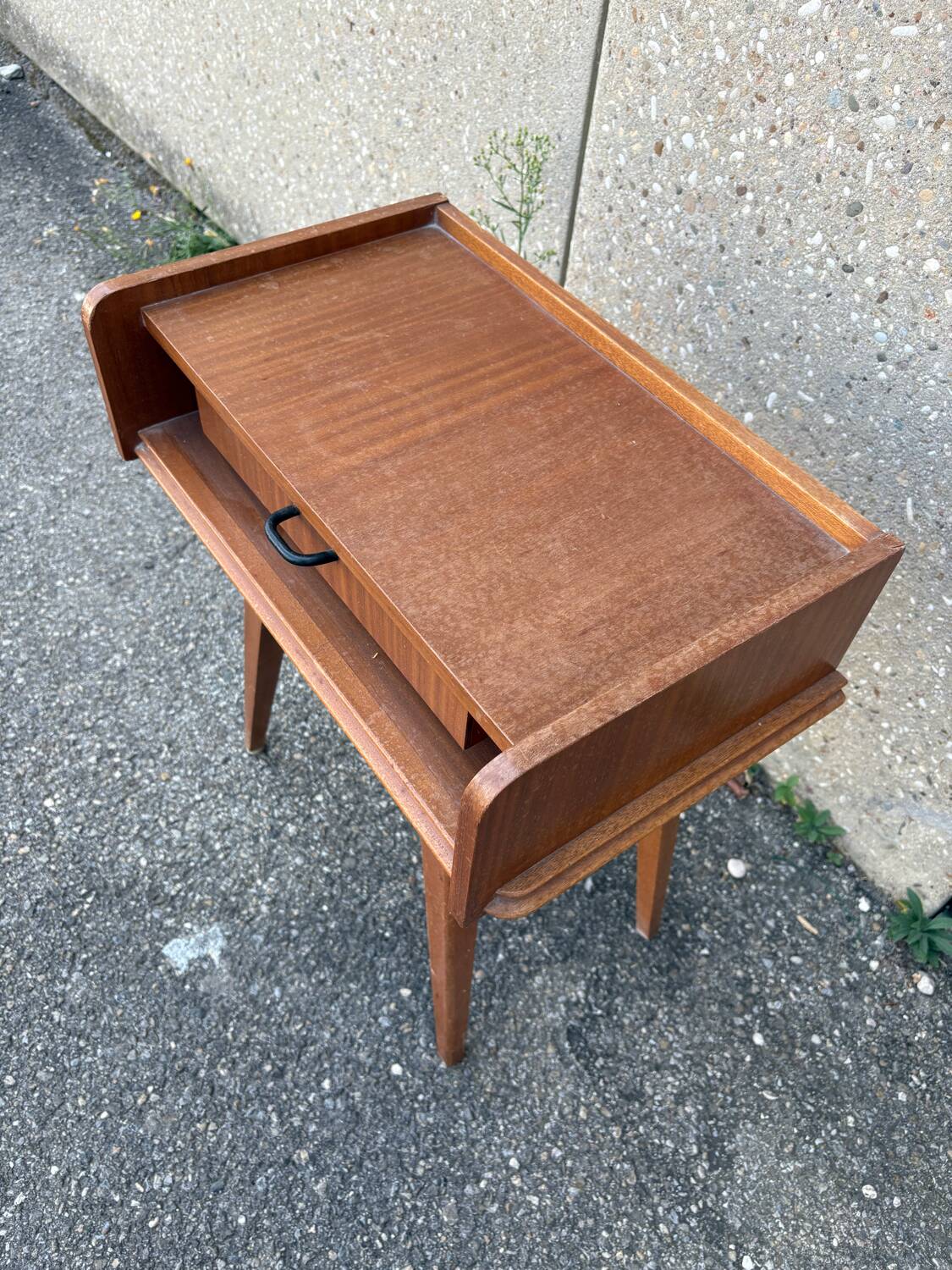 Bedside table with compass feet