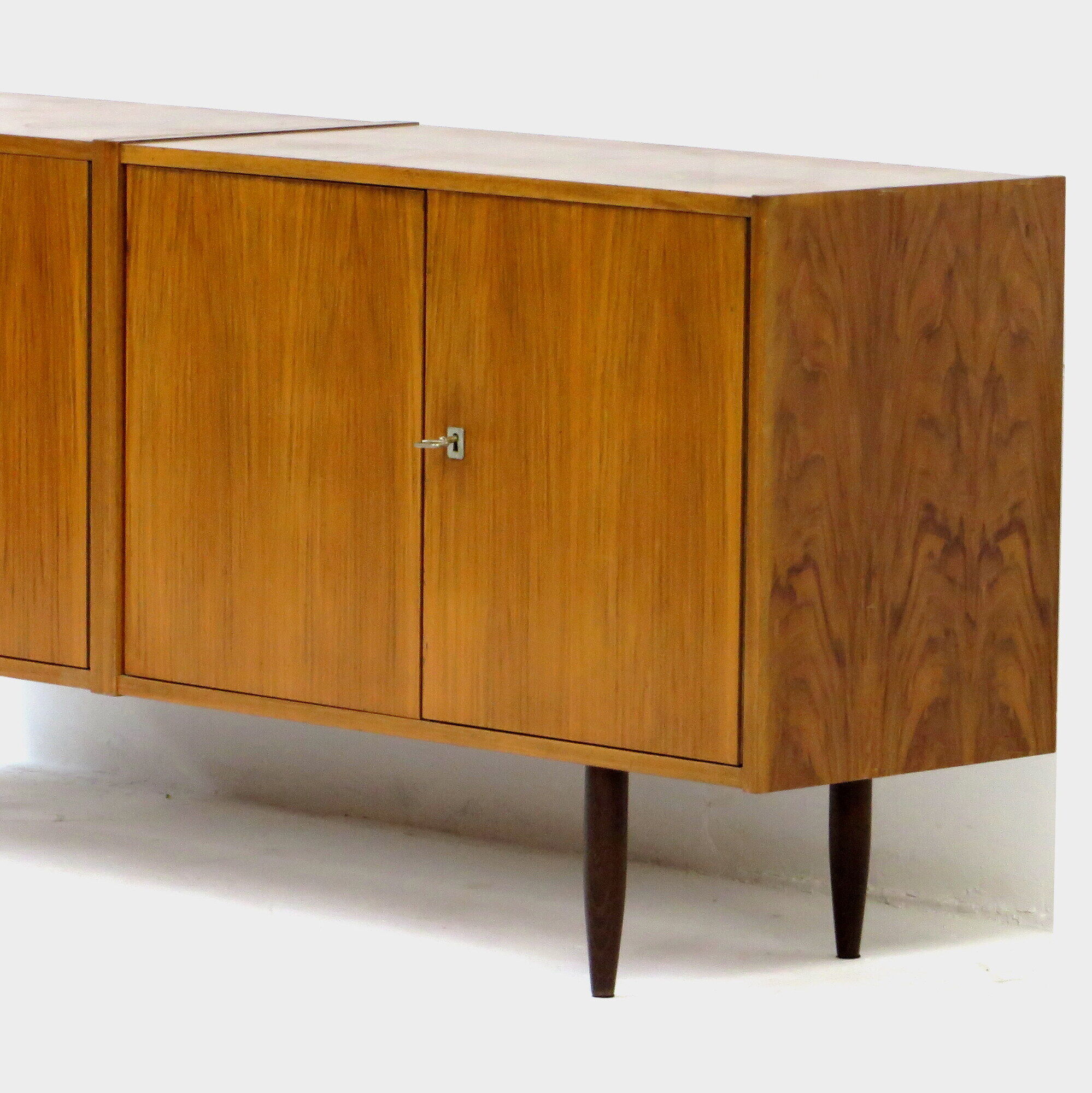 Buffet en noyer 1960
