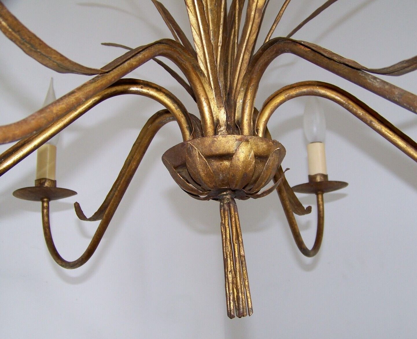 Hollywood regency style bull rush gilt metal toleware 6 light chandelier 4369
