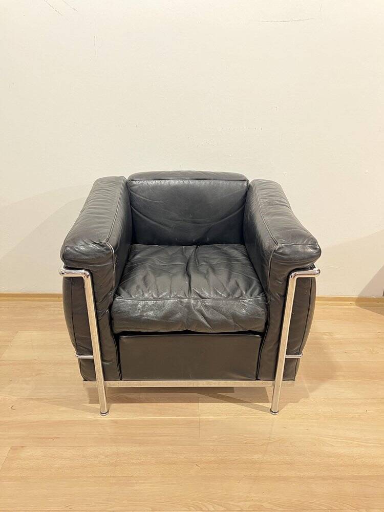 Black Leather LC2 Club Chair with Chromed Frame by Le Corbusier for Cassina, 1965