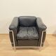 Fauteuil LC2 en cuir noir avec cadre chromé par Le Corbusier pour Cassina, 1965