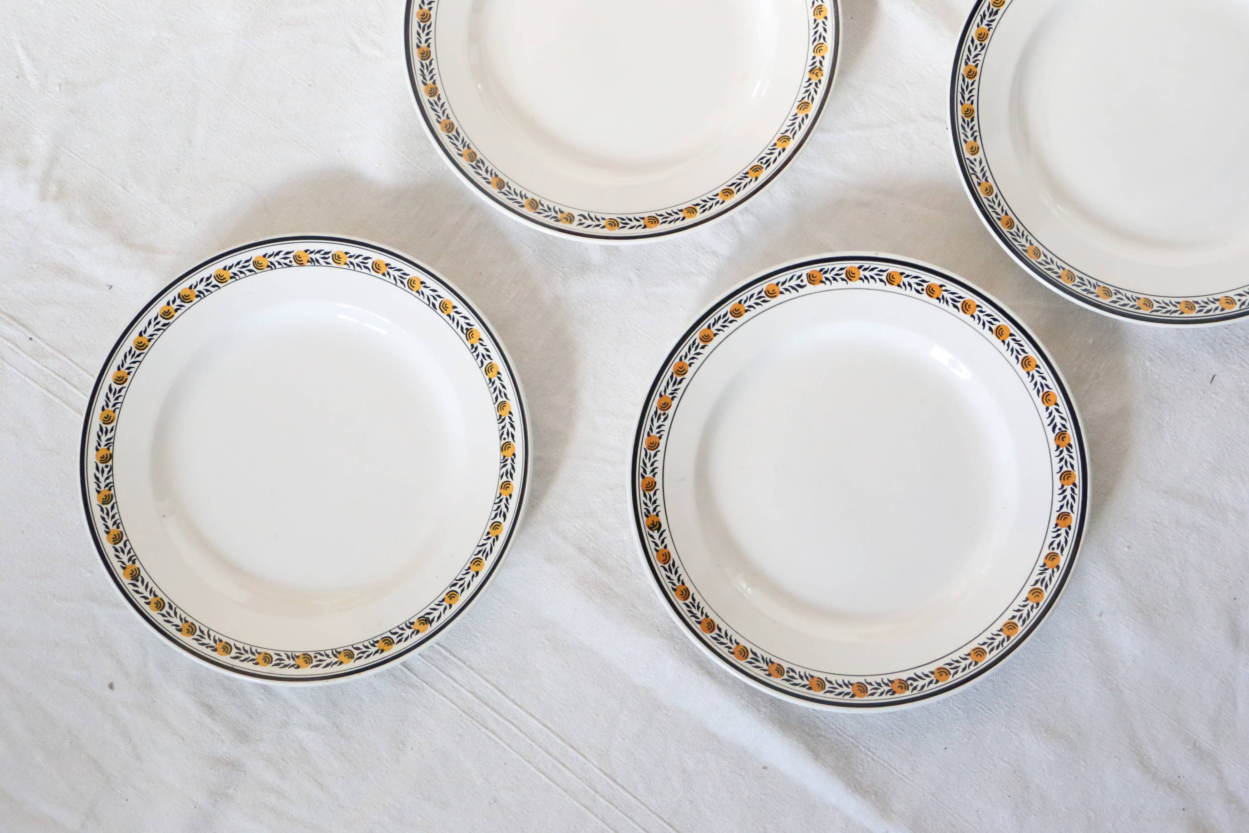 Ensemble de 4 assiettes plates, Digoin Sarreguemines, modèle Valence