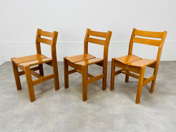 3 chaises maison Regain sélection Perriand pour les Arcs 1600