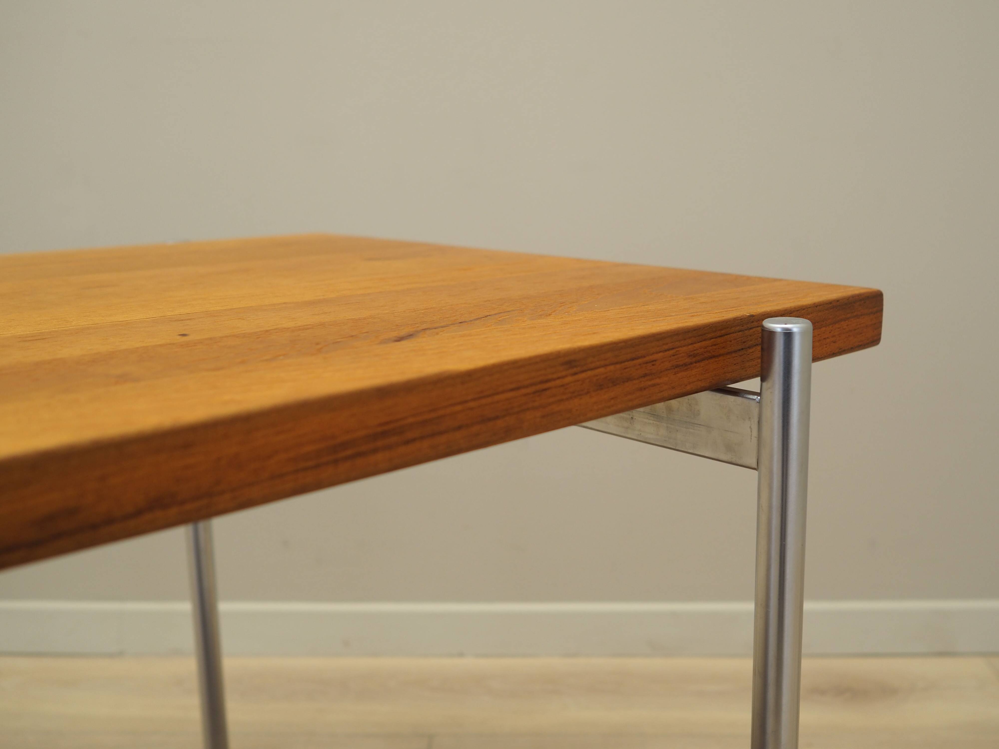 Table basse en teck, design danois, années 1970, fabricant : Fritz Hansen