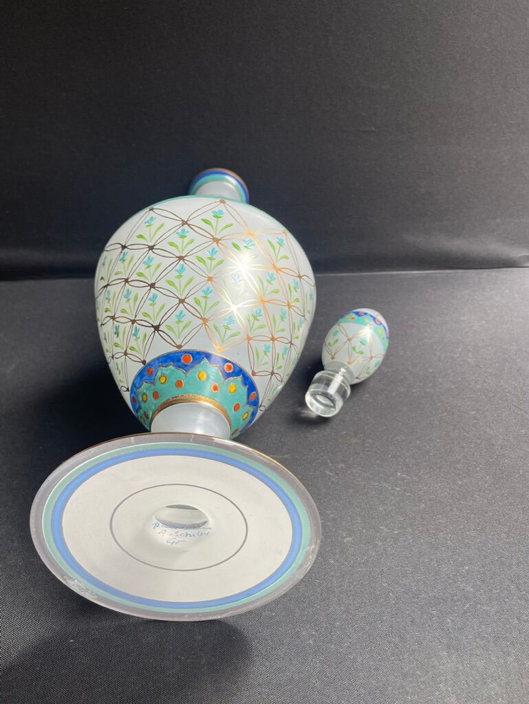 Large signed decanter - Hand decoration - XXth