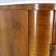 Table de chevet des années 1940 en finition noyer avec plateau en verre, Tchécoslovaquie