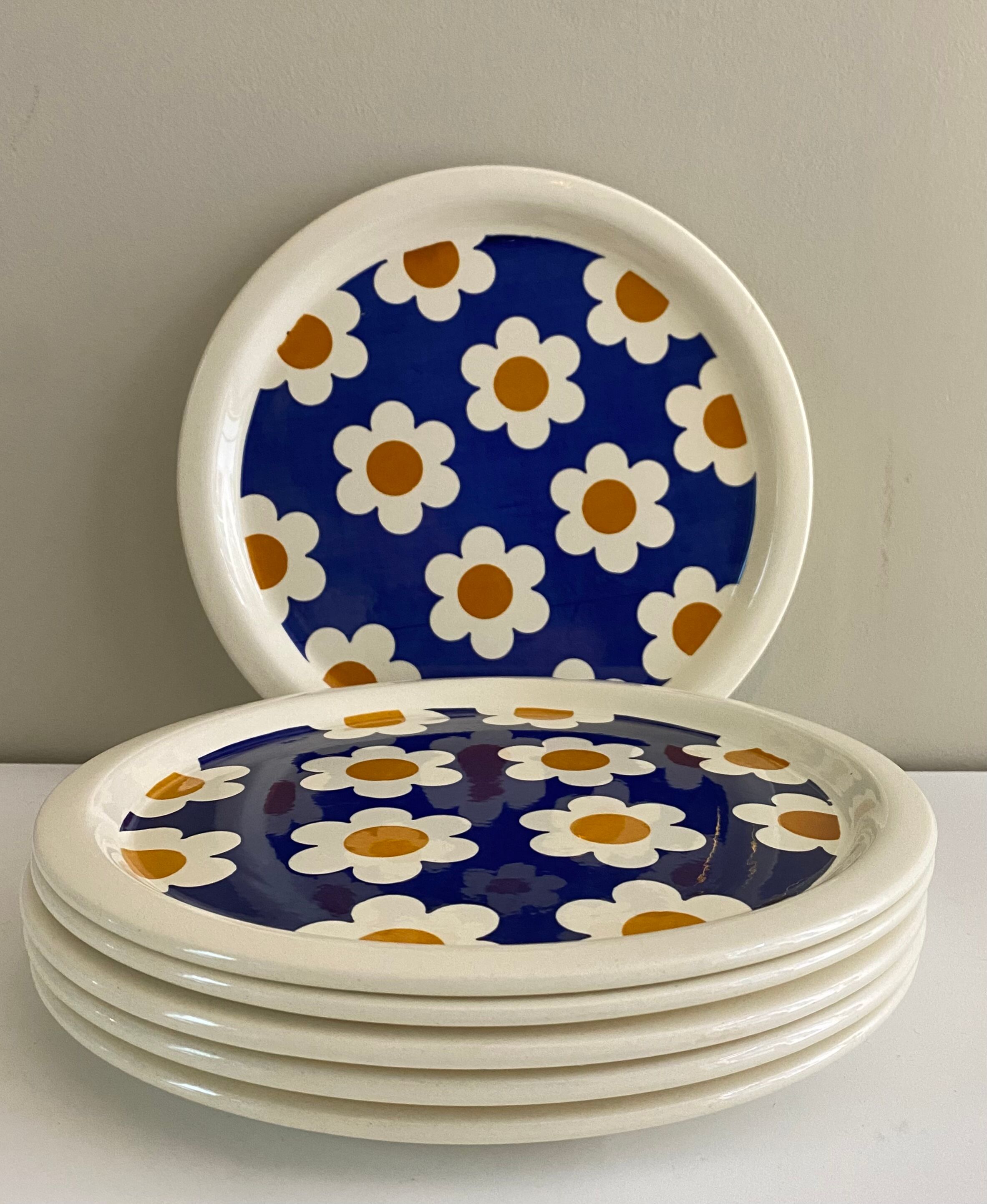 Vintage dessert plates 70