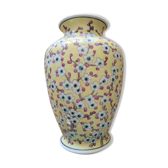 Vase hand painted