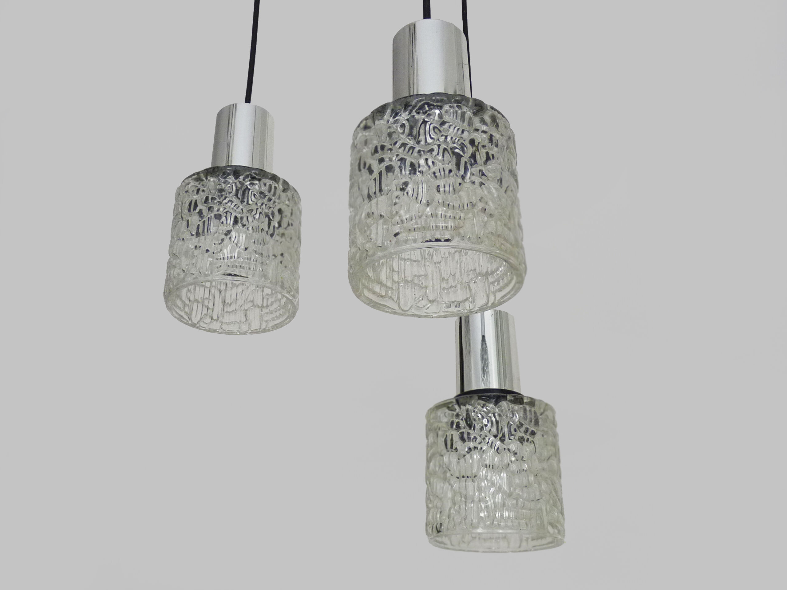 Suspension waterfall vintage in chrome polished and glass chiseled 3 lights 70s