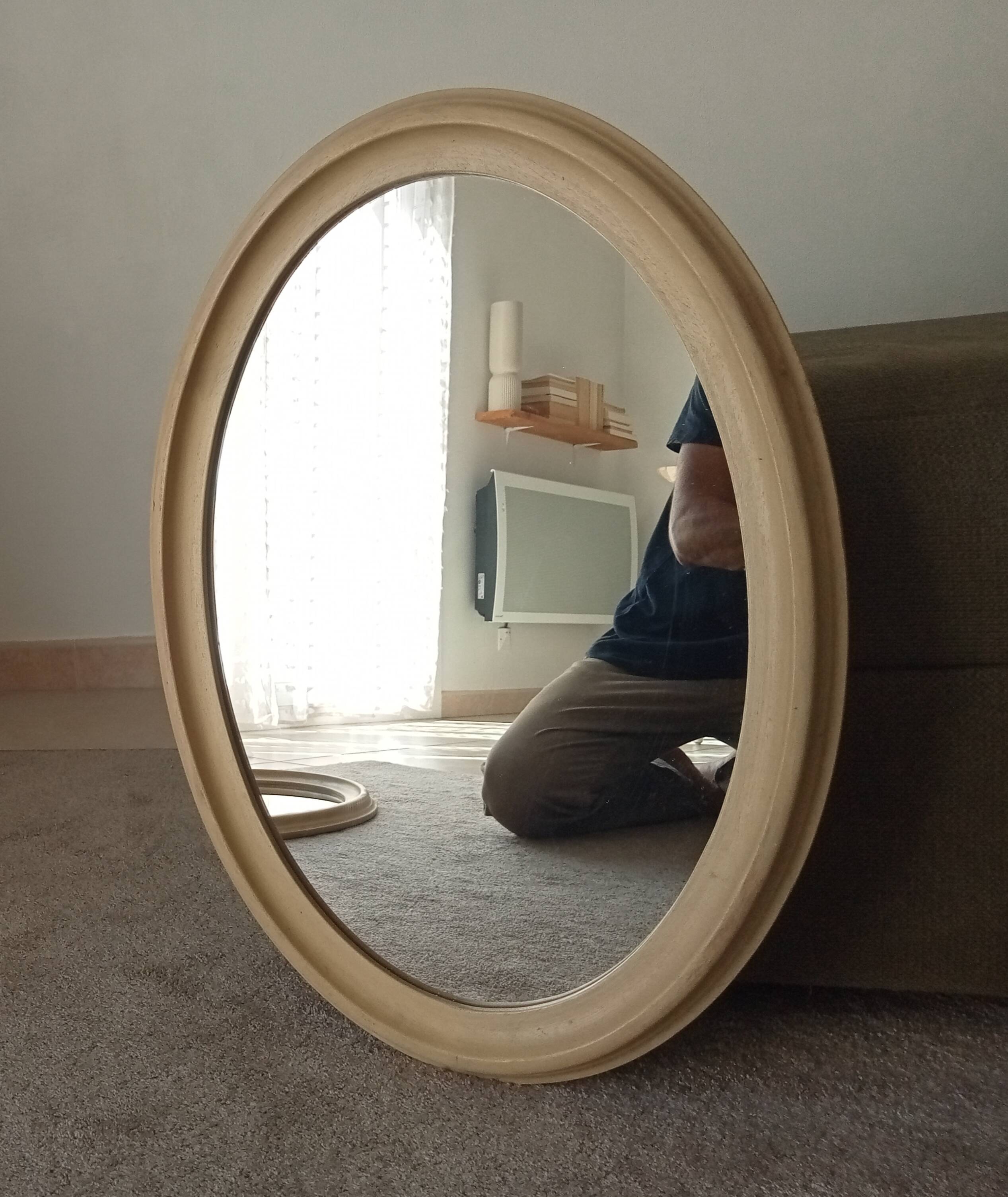 Miroir ovale vintage en bois patiné