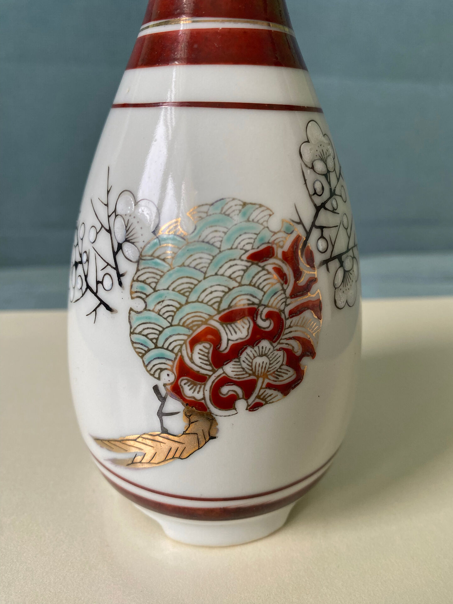 Vintage Japanese sake bottle in porcelain – Kutani – H15 cm