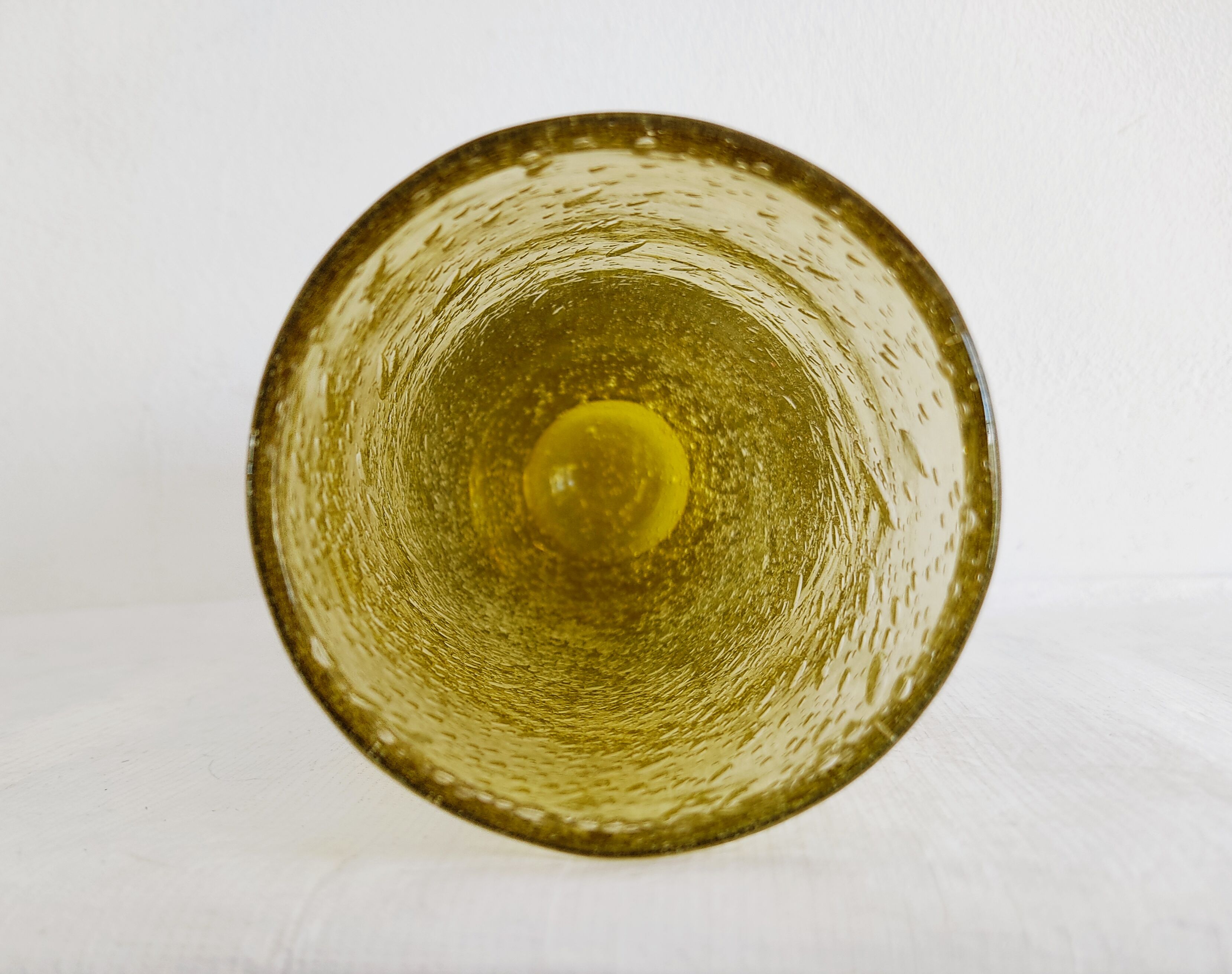 Bubbled glass vase