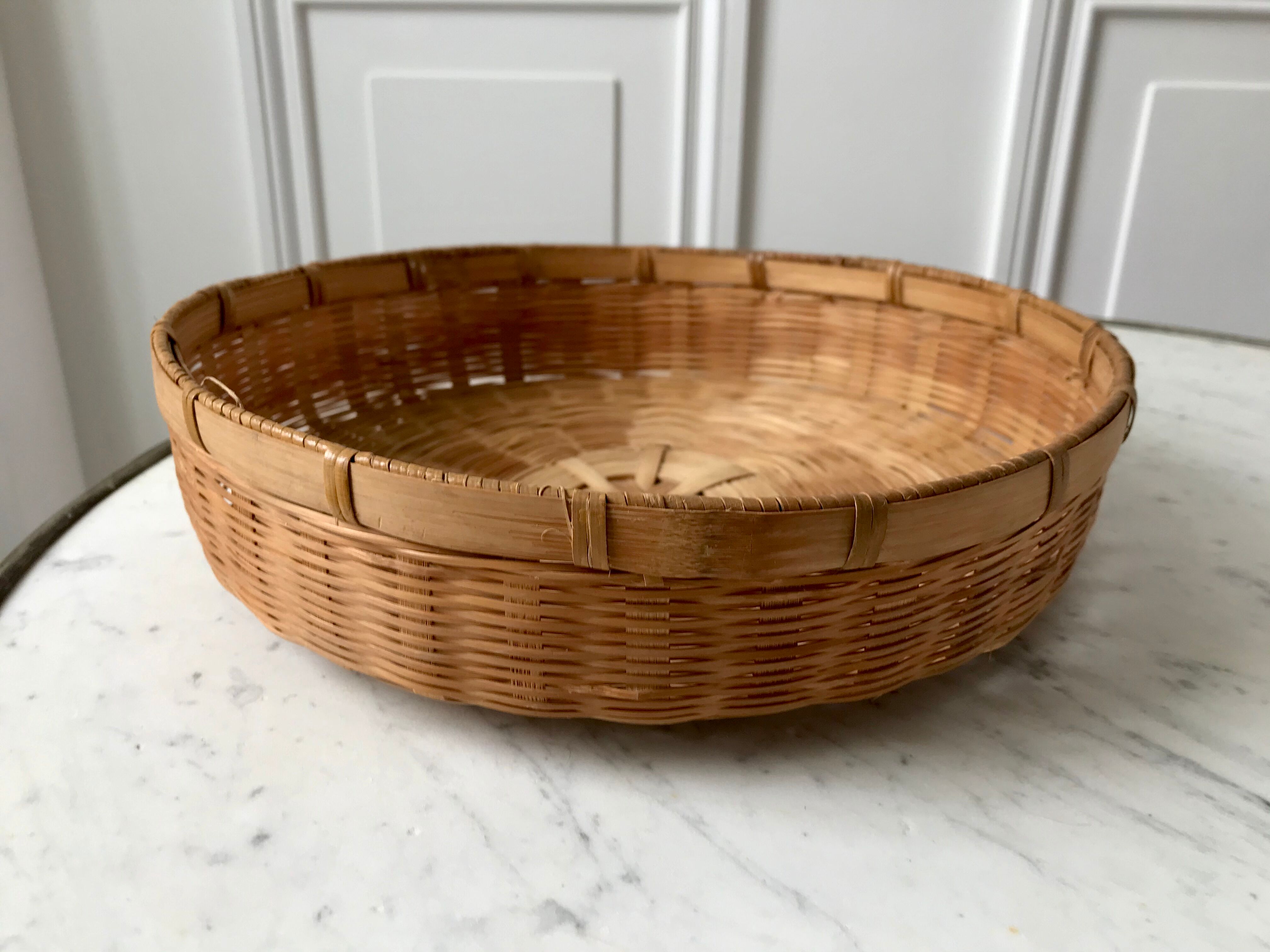 Wicker basket / rattan 70s