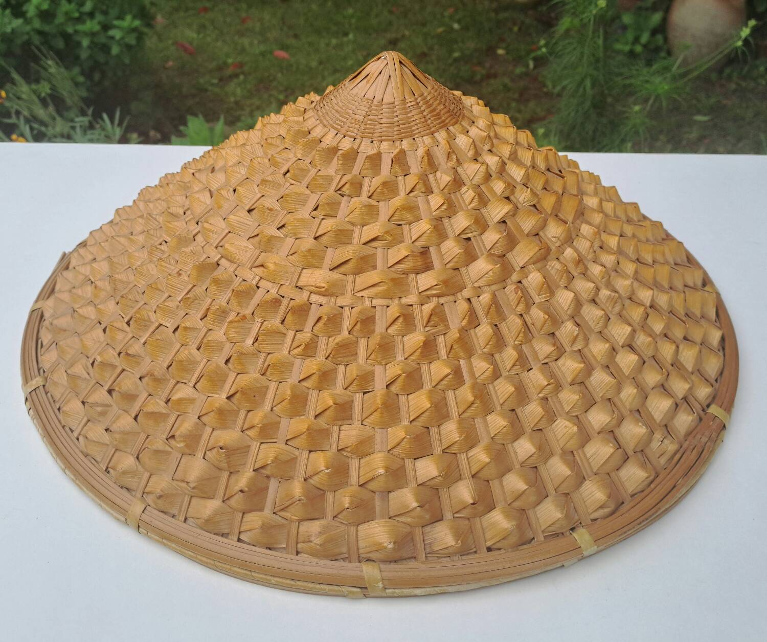 Chinese pointed hat