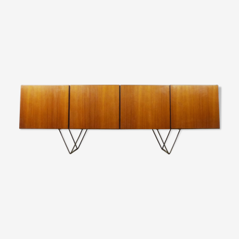 Minimalist sideboard