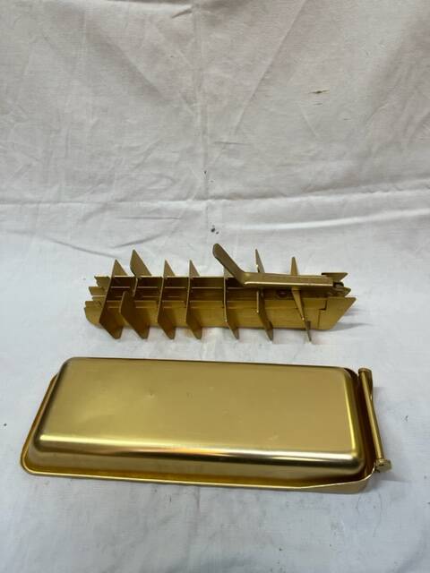 Frigidaire gold aluminum ice cube tray