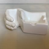 Hand ashtray